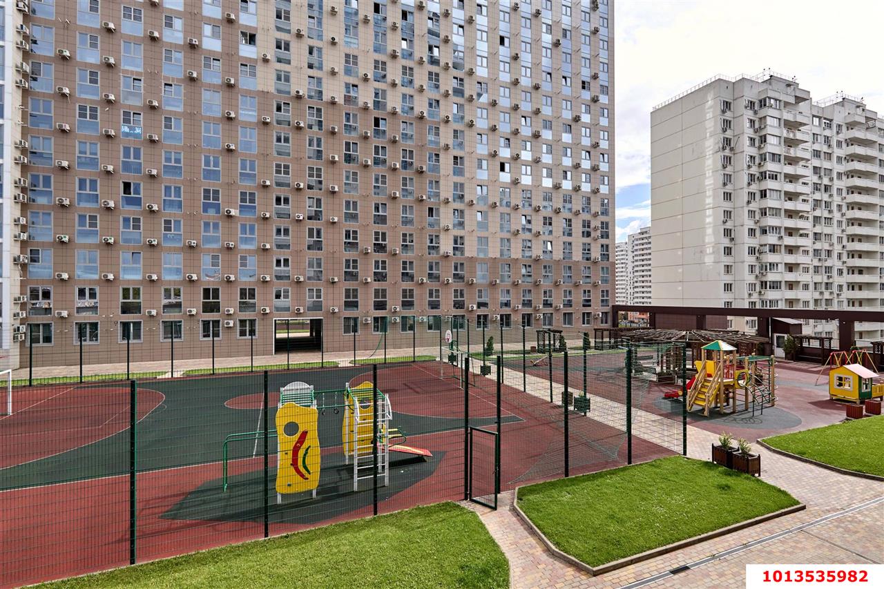 Фото №6: 3-комнатная квартира <span class="whitespace-nowrap">123 м²</span>, <span class="whitespace-nowrap">23/25 эт.</span> - Краснодар, Прикубанский внутригородской округ, ЖК Кубанский, мкр. Завод Измерительных Приборов, ул. Зиповская, 34к1
