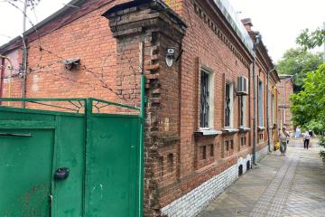 Фото №4: 4-комнатная квартира 94 м² - Краснодар, мкр. Центральный, ул. Гоголя, 33