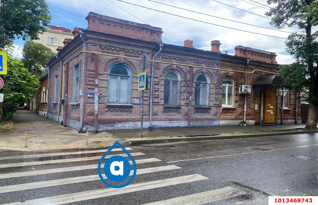 Фото №1: 4-комнатная квартира 94 м² - Краснодар, Центральный внутригородской округ, Западный внутригородской округ, мкр. Центральный, ул. Гоголя, 33