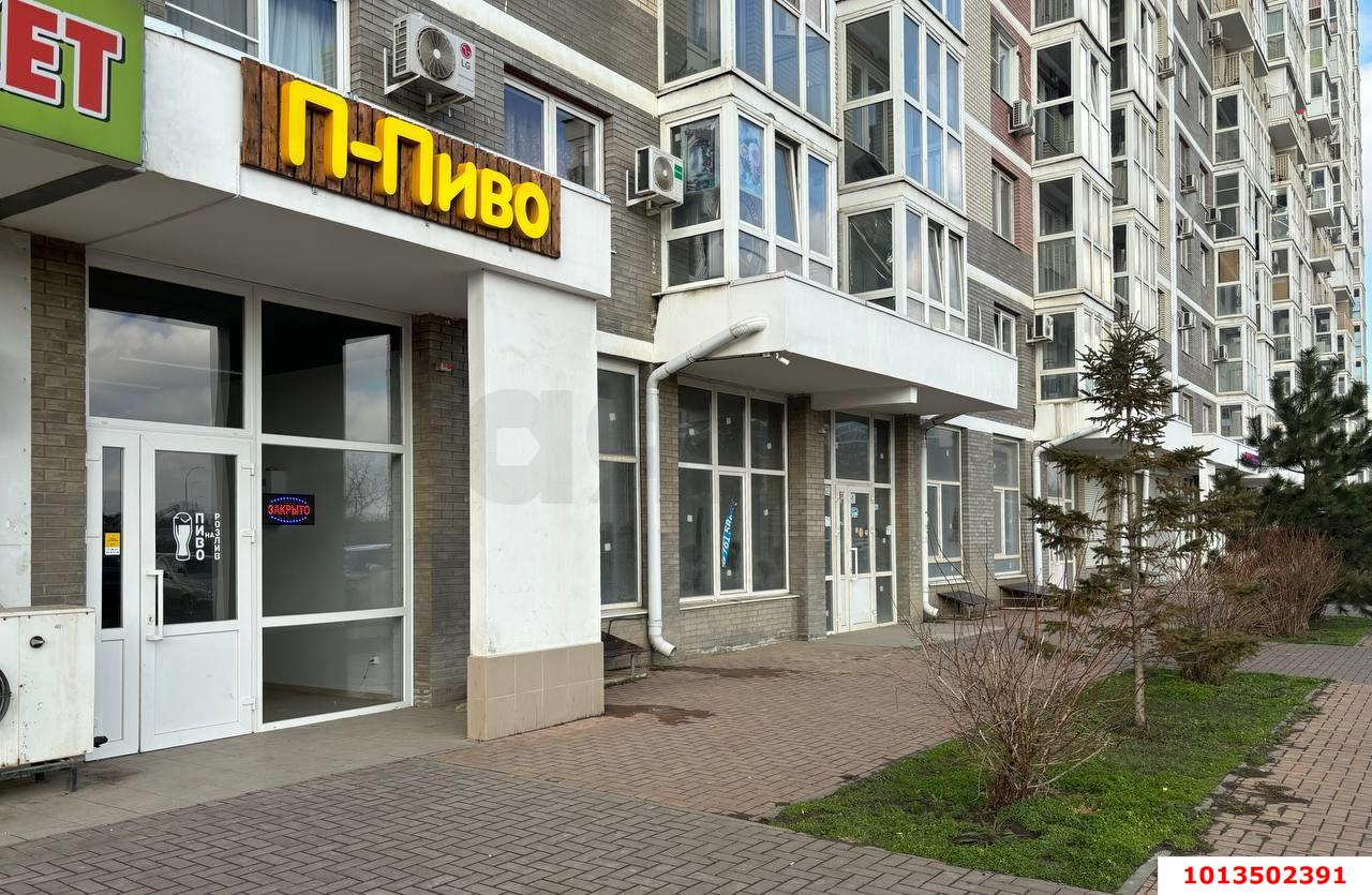Фото №1: Торговое помещение 74 м² - Краснодар, жилой комплекс Сармат, ул. Западный Обход, 65к1