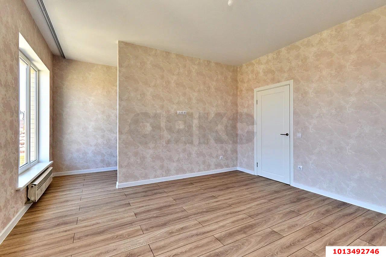 Фото №6: Дом 138 м² + 3.9 сот. - Южный, коттеджный  Южная столица, ул. Ейская, 37