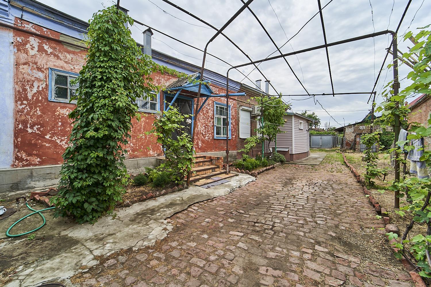 Фото №1: Дом 58 м² + 3 сот. - Краснодар, Центральный внутригородской округ, мкр. Покровка, ул. Кузнечная, 178