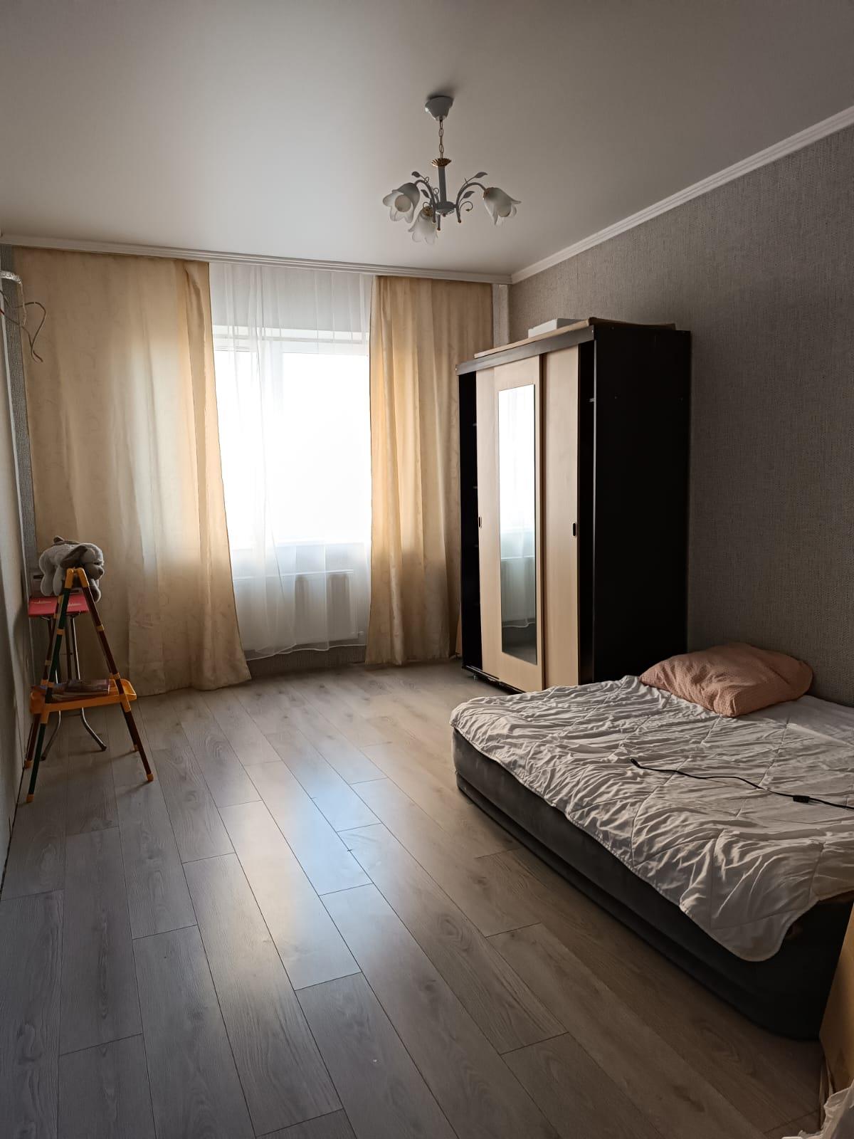 Фото №2: 2-комнатная квартира 76 м² - Краснодар, Западный внутригородской округ, мкр. Фестивальный, ул. Дальняя, 4/2к2