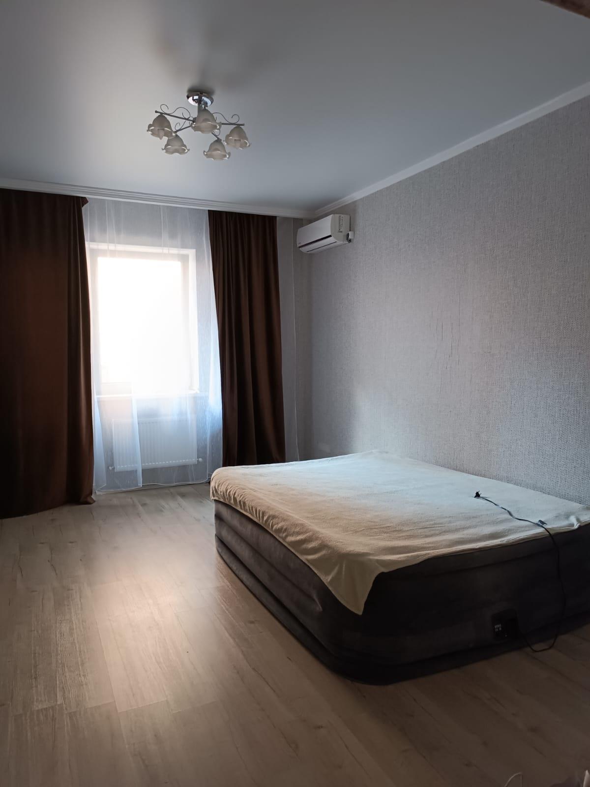 Фото №1: 2-комнатная квартира 76 м² - Краснодар, Западный внутригородской округ, мкр. Фестивальный, ул. Дальняя, 4/2к2