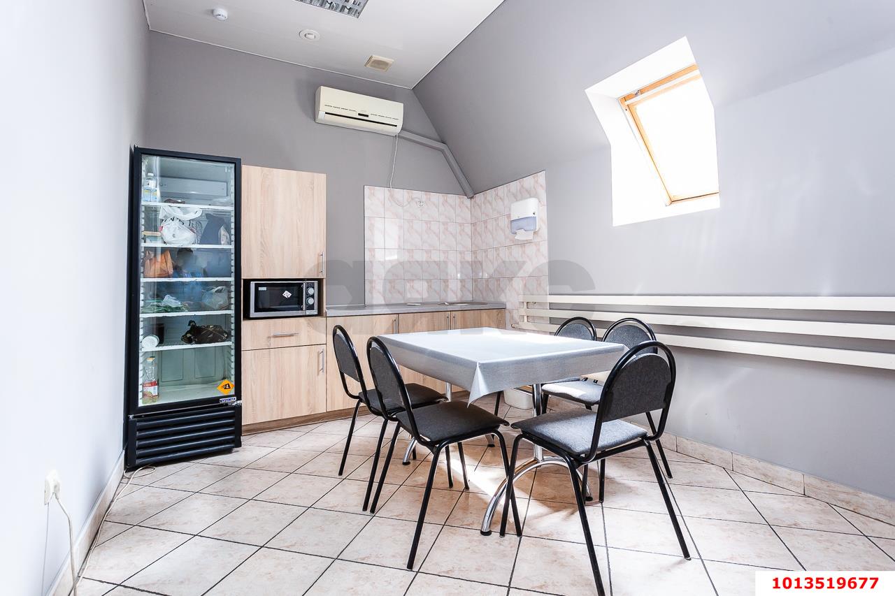 Фото №8: Отдельное здание 220 м² - Краснодар, Сельскохозяйственный Институт, ул. Академика Трубилина, 120