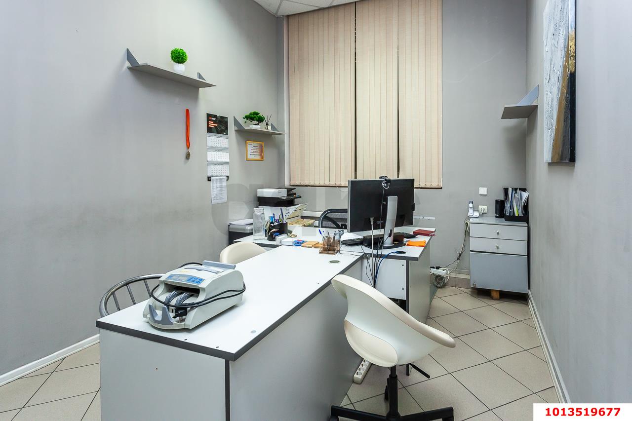 Фото №14: Отдельное здание 220 м² - Краснодар, Сельскохозяйственный Институт, ул. Академика Трубилина, 120