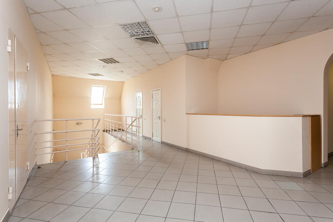 Фото №6: Коммерция 220 м² - Краснодар, Западный внутригородской округ, мкр. Сельскохозяйственный Институт, ул. Академика Трубилина, 120