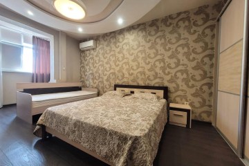 Фото №2: 2-комнатная квартира 84 м² - Краснодар, мкр. ЖК Дом у Озера, ул. Селезнёва, 104/1