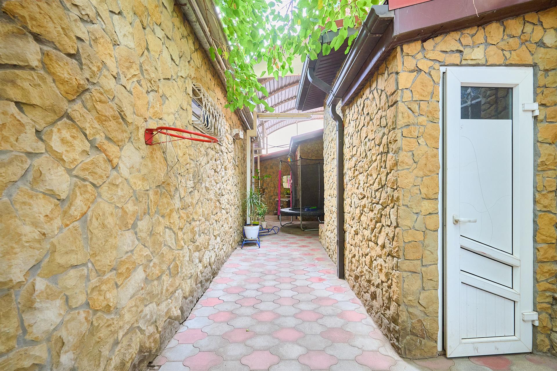 Фото №15: Дом 241 м² + 4.03 сот. - Краснодар, мкр. Западный внутригородской округ, ул. Красных Партизан, 166