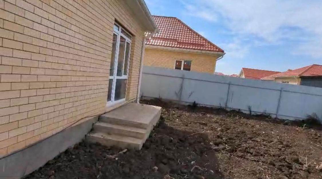 Фото №10: Дом 58 м² + 3 сот. - Южный, п. коттеджный  Южная столица, пр-д Кореновский, 5