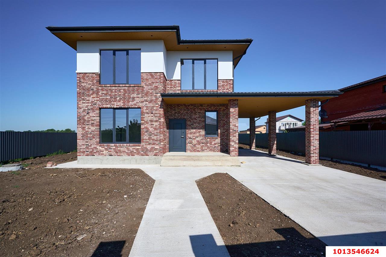 Фото №1: Дом 216 м² + 8 сот. - Старобжегокай, ул. Степная, 12