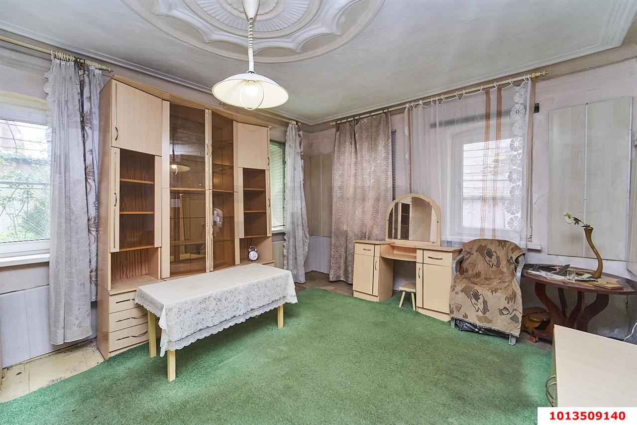 Фото №1: 2-комнатная квартира 33 м² - Краснодар, Центральный внутригородской округ, Западный внутригородской округ, мкр. Центральный, ул. Чапаева, 86