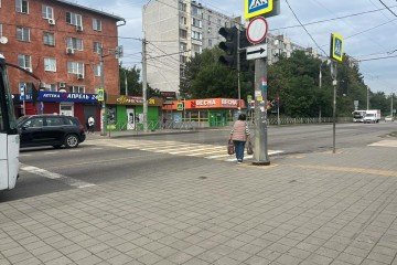 Фото №1: Торговое помещение 83 м² - Краснодар, мкр. Школьный, ул. Школьная, 34