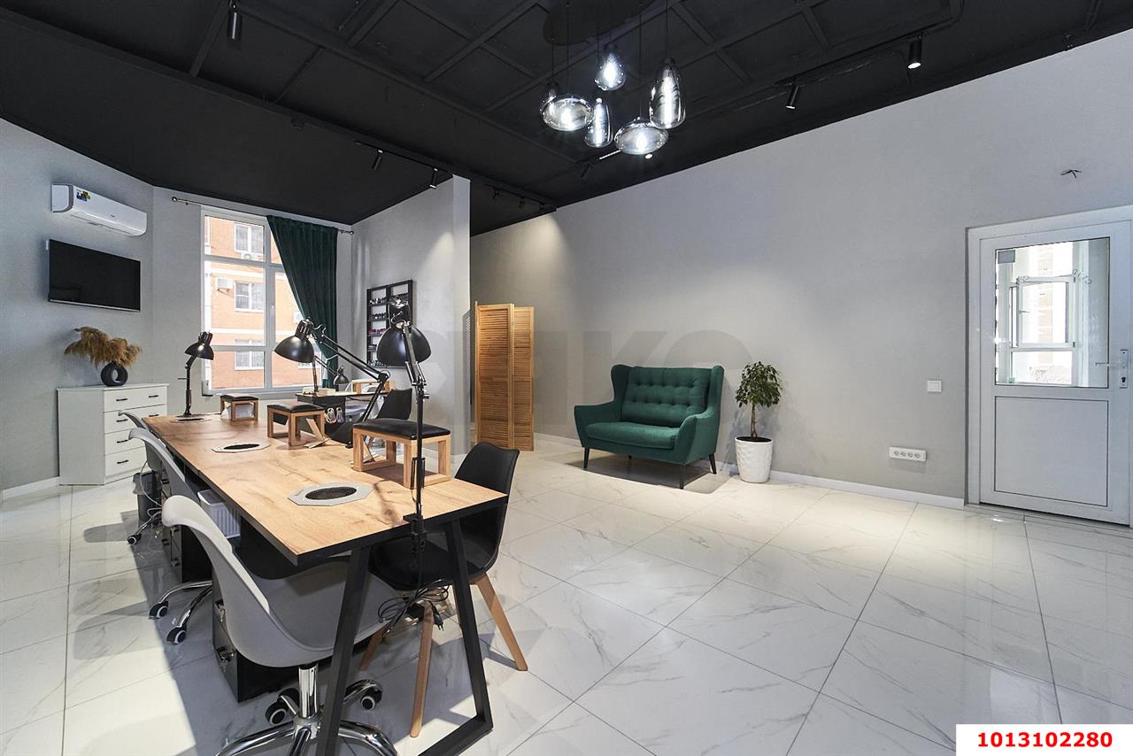 Фото №13: Торговое помещение 88 м² - Краснодар, Юбилейный, б-р Клары Лучко, 8