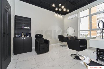 Фото №4: Торговое помещение 88 м² - Краснодар, мкр. Юбилейный, б-р Клары Лучко, 8