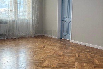 Фото №3: 4-комнатная квартира 80 м² - Краснодар, мкр. Юбилейный, б-р Платановый, 9