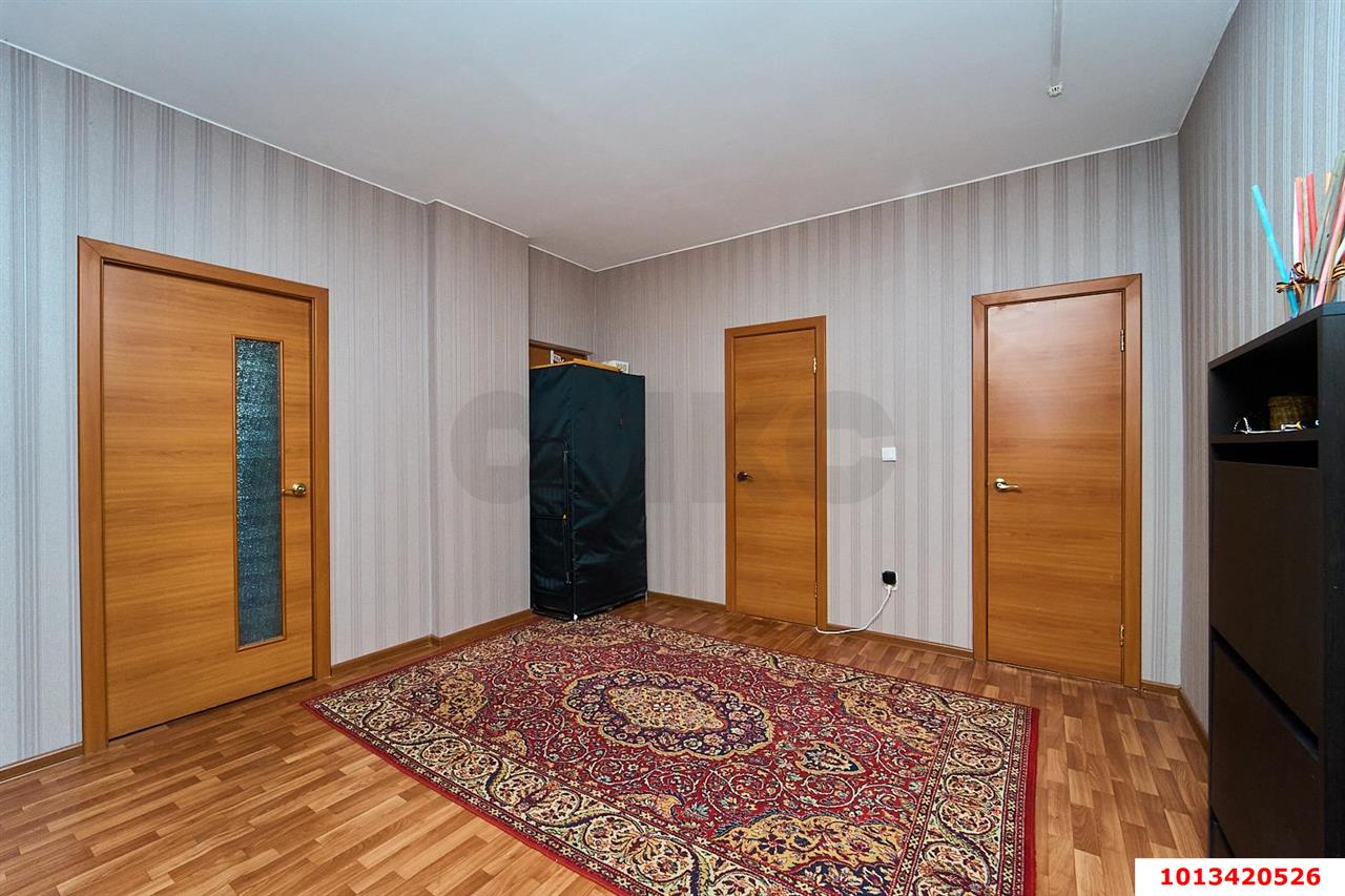 Фото №2: 2-комнатная квартира 70 м² - Краснодар, Хлопчато-бумажный Комбинат, ул. Стасова, 183/2
