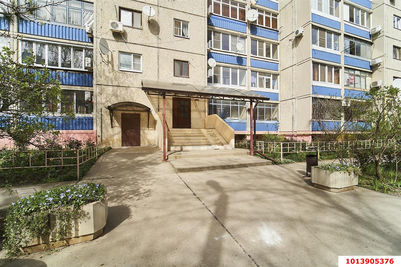 Фото №3: Торговое помещение 67 м² - Краснодар, имени Маршала Жукова, ул. Александра Покрышкина, 4/6