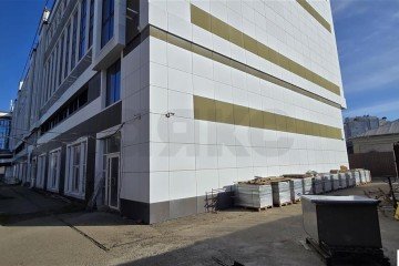 Фото №3: Отдельное здание 8778 м² - Краснодар, мкр. Центральный, ул. Орджоникидзе, 66