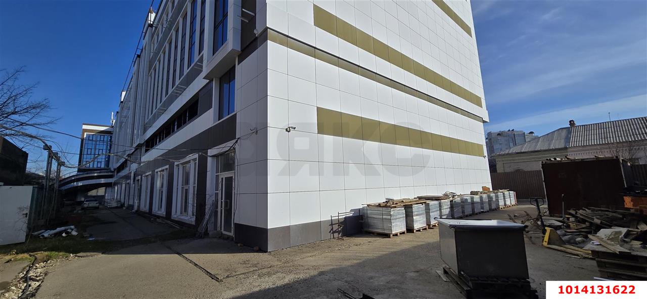 Фото №3: Отдельное здание 8777 м² - Краснодар, Центральный внутригородской округ, мкр. Центральный, ул. Орджоникидзе, 66