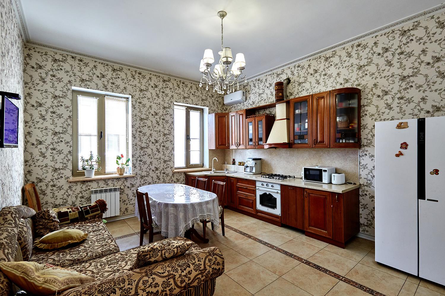 Фото №5: Дом 274 м² + 4 сот. - Краснодар, Прикубанский внутригородской округ, Калинино, мкр. Завод Радиоизмерительных Приборов, ул. Есаульская, 1/1