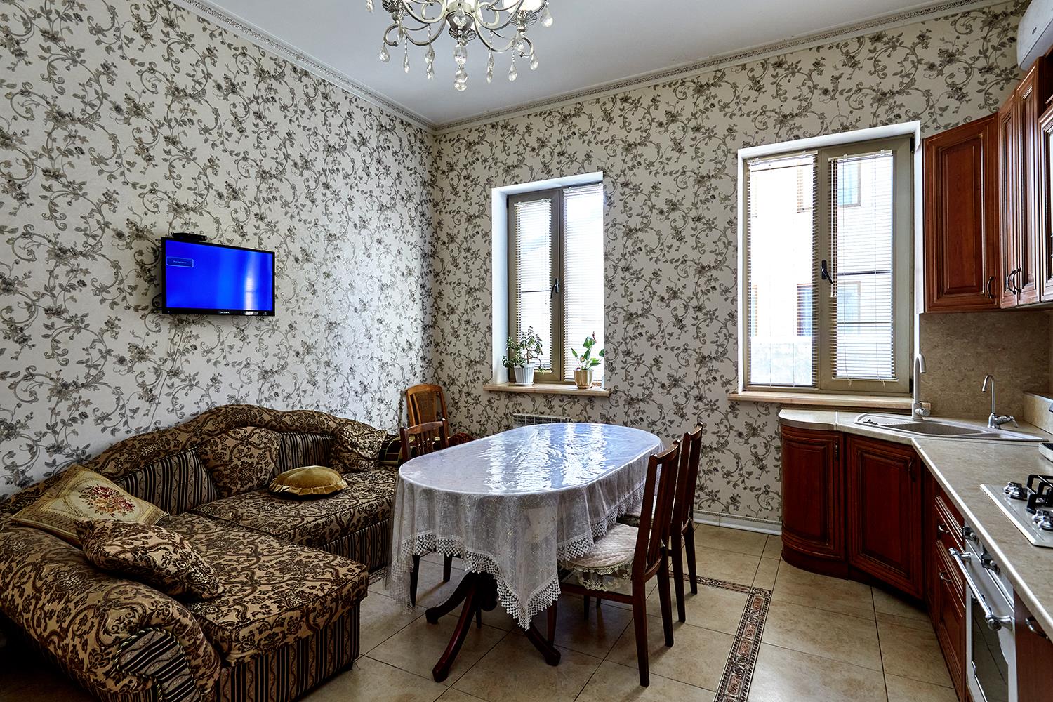 Фото №6: Дом 274 м² + 4 сот. - Краснодар, Прикубанский внутригородской округ, Калинино, мкр. Завод Радиоизмерительных Приборов, ул. Есаульская, 1/1