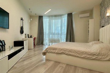 Фото №1: 2-комнатная квартира 80 м² - Краснодар, мкр. Западный внутригородской округ, ул. имени Дзержинского, 93