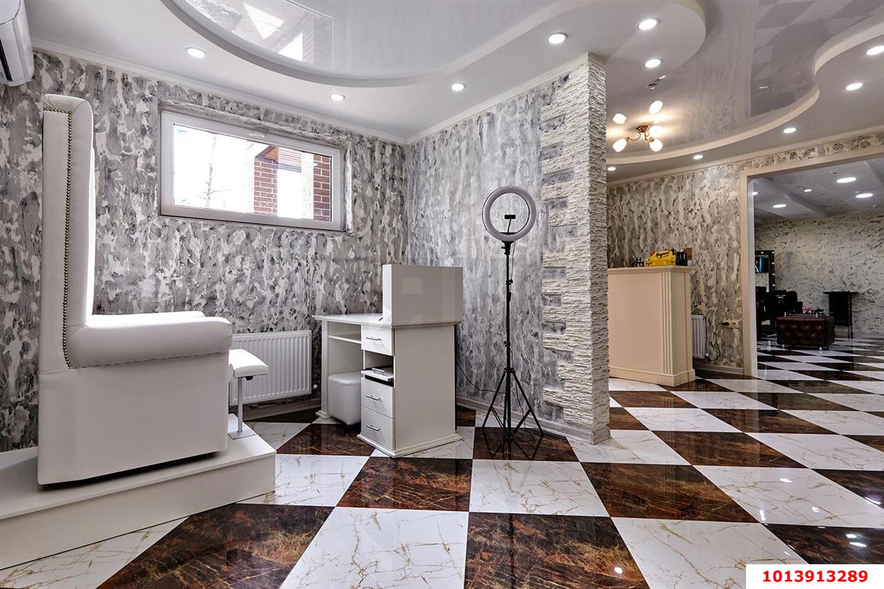 Фото №3: Торговое помещение 116 м² - Краснодар, Молодёжный, ул. 3-я Целиноградская, 4