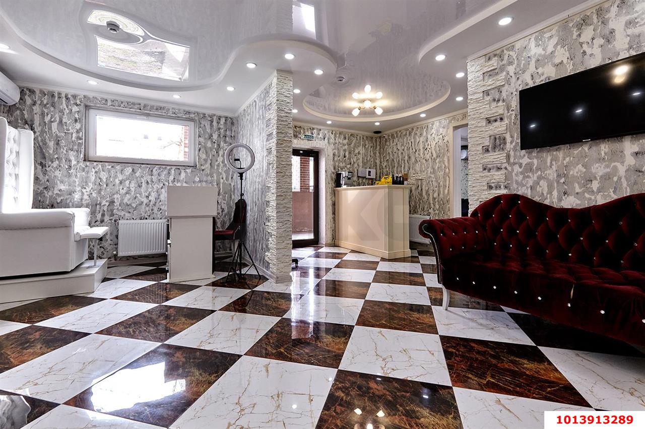 Фото №1: Торговое помещение 116 м² - Краснодар, Молодёжный, ул. 3-я Целиноградская, 4