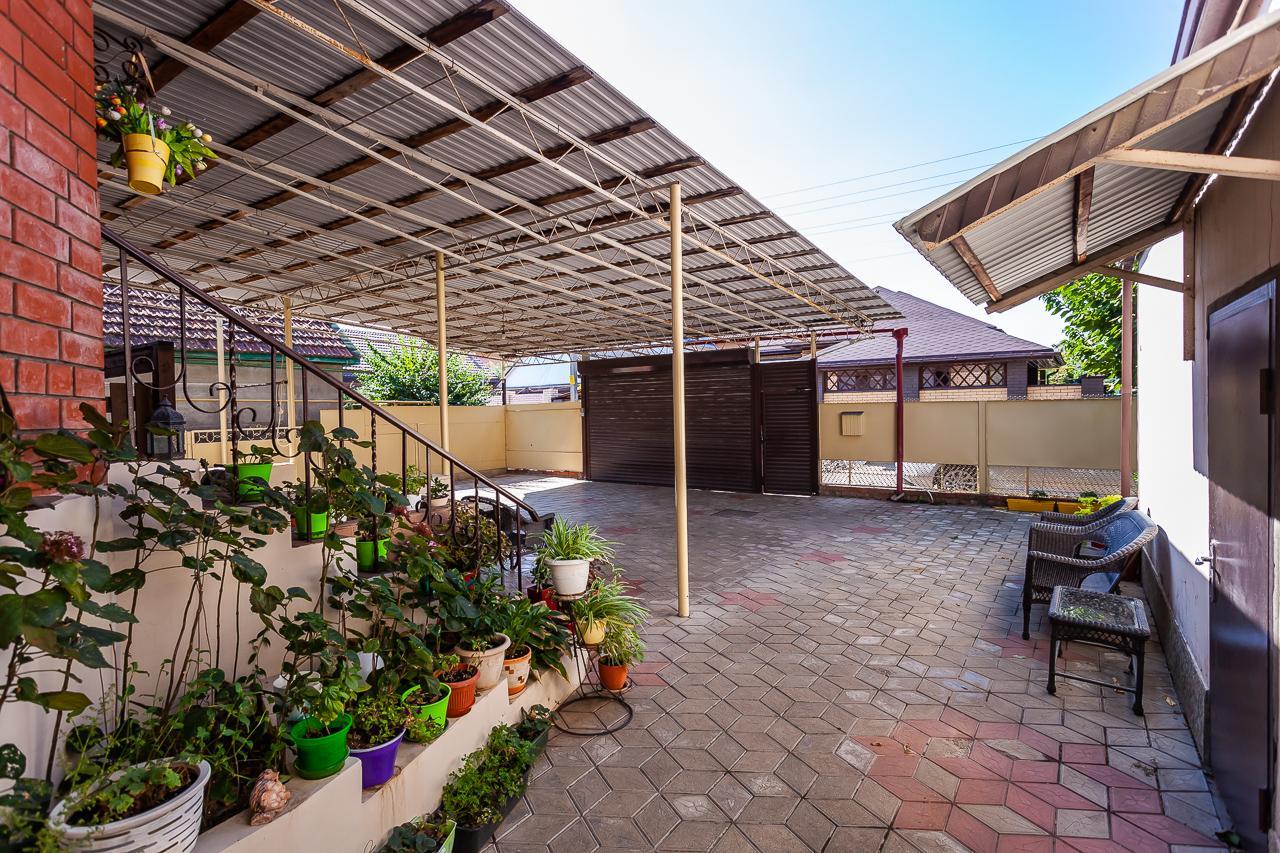 Фото №1: Дом 245 м² + 3.9 сот. - Краснодар, Центральный внутригородской округ, мкр. Дубинка, ул. Пионерская, 41