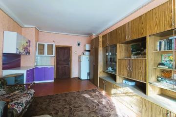 Фото №2: Комната 19 м² - Краснодар, мкр. Камвольно-суконный Комбинат, ул. Сормовская, 11