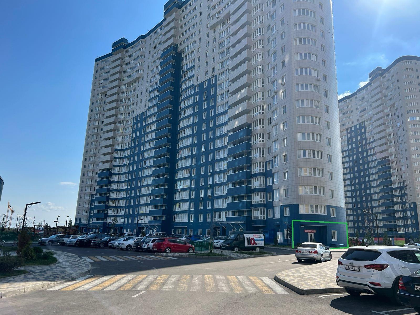 Фото №3: Коммерция 47 м² - Краснодар, Центральный внутригородской округ, Черёмушки, мкр. жилой комплекс Фонтаны, ул. Воронежская, 47Д