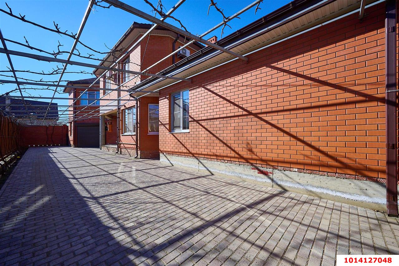 Фото №1: Дом 434 м² + 6.54 сот. - Российский, мкр. Прикубанский внутригородской округ, ул. Заводовского, 9