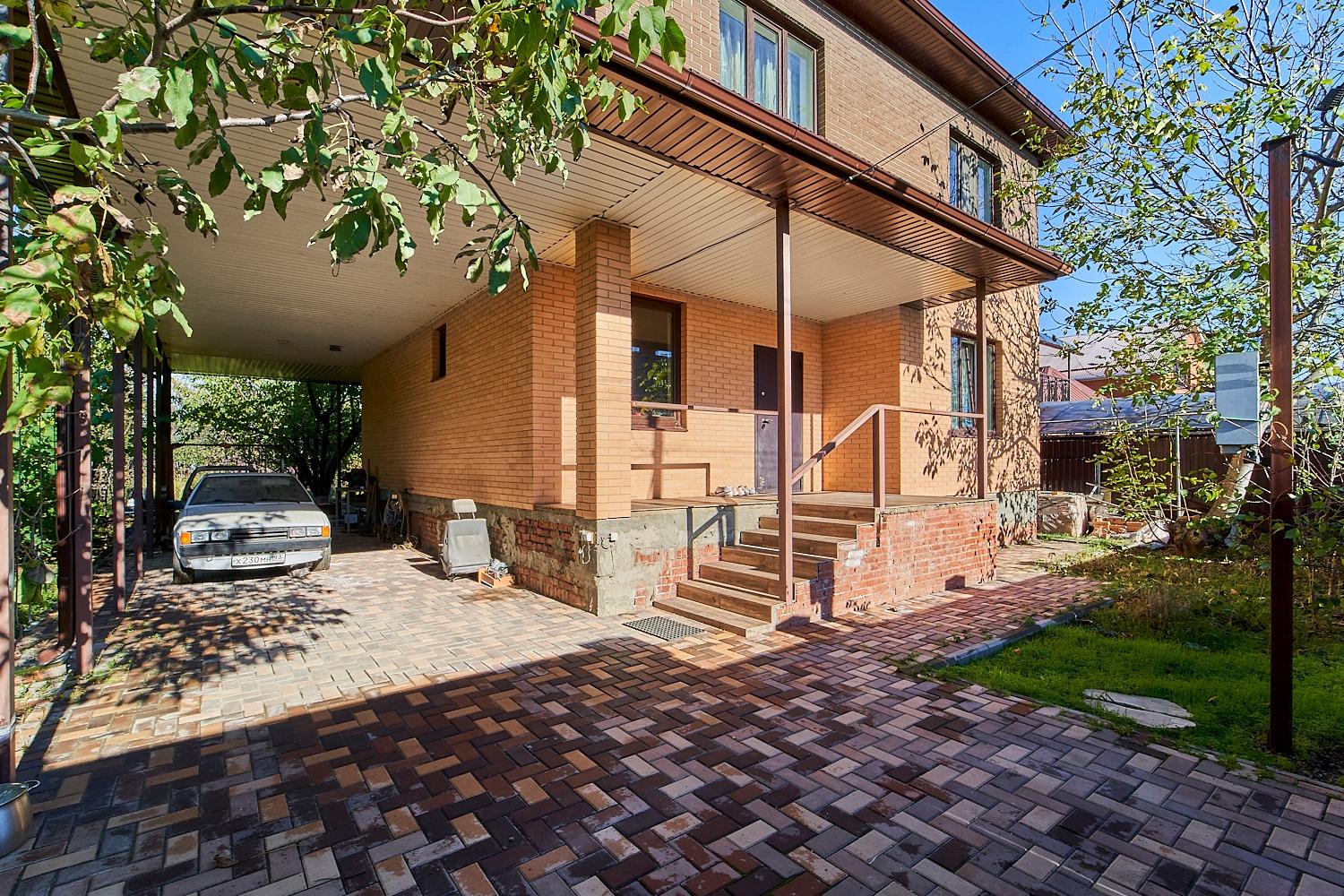 Фото №1: Дом 206 м² + 8.12 сот. - Краснодар, Прикубанский внутригородской округ, снт Садовод, ул. Грушевая