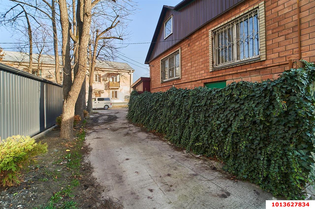 Фото №2: Дом 284 м² + 4.5 сот. - Краснодар, Западный внутригородской округ, ул. Одесская, 32