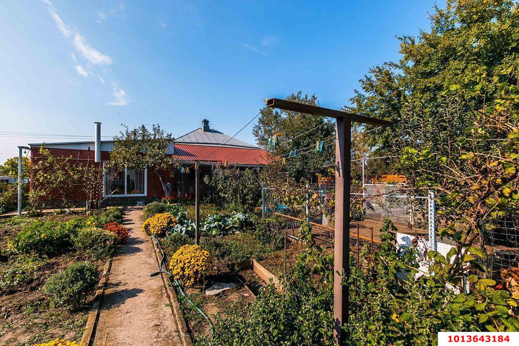 Фото №1: Дом 131 м² + 7.25 сот. - Знаменский, Краснодарсельмаш-2, ул. Вишнёвая, 66