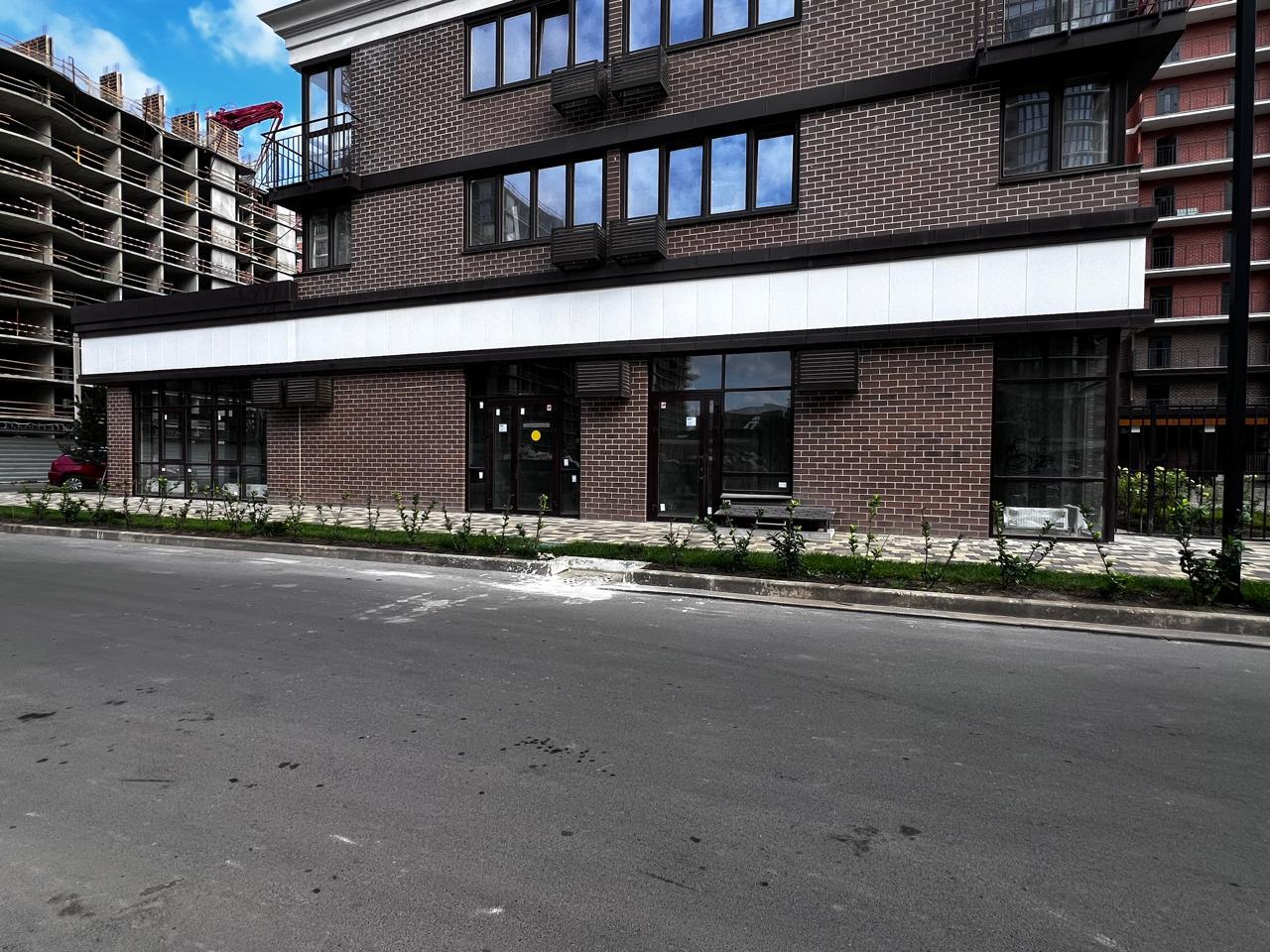 Фото №7: Коммерция 81 м² - Краснодар, Прикубанский внутригородской округ, мкр. жилой комплекс Самолёт-6, ул. Ивана Беличенко, 92к1