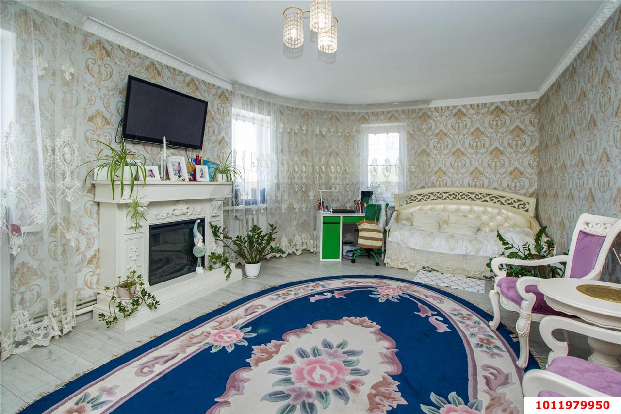 Фото №1: 2-комнатная квартира 70 м² - Краснодар, ул. Новокузнечная, 88