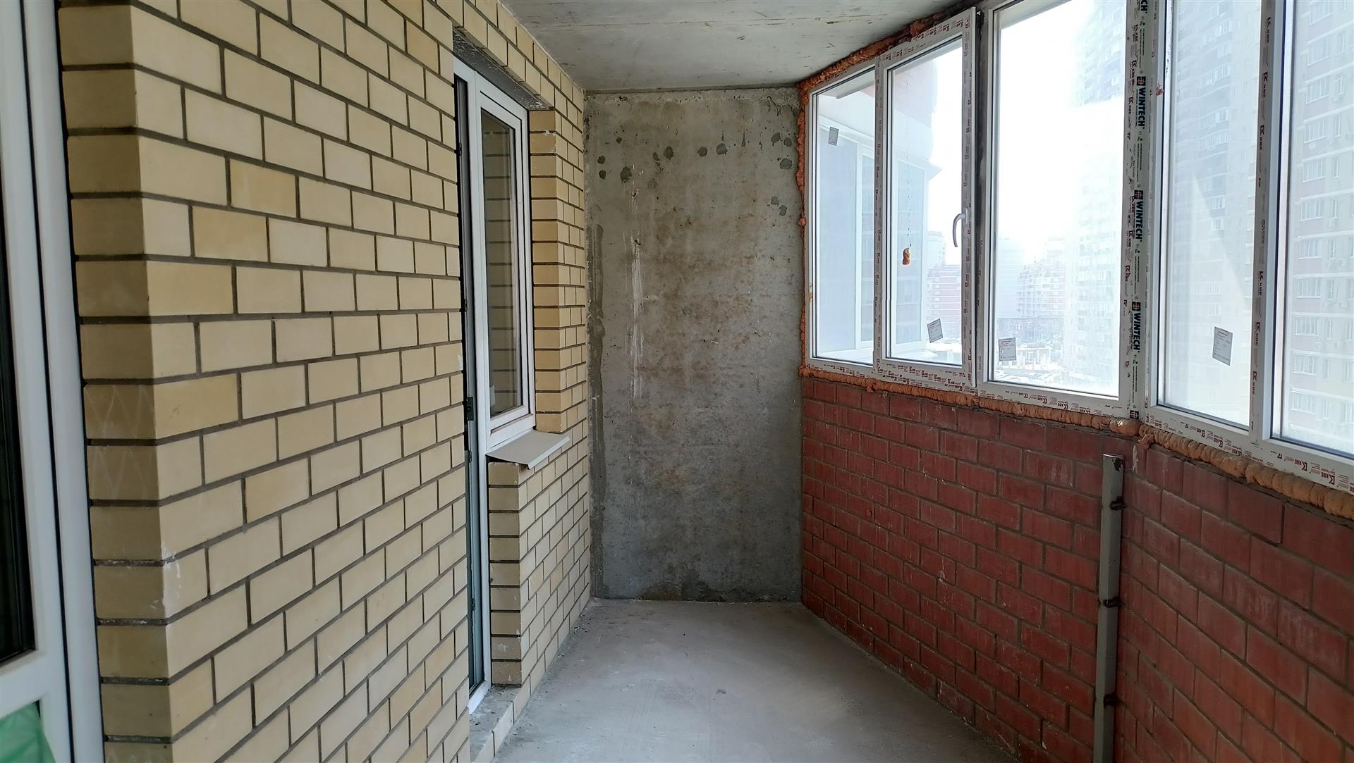 Фото №4: 3-комнатная квартира 92 м² - Краснодар, Прикубанский внутригородской округ, Завод Радиоизмерительных Приборов, жилой комплекс Времена Года 3, мкр. имени Петра Метальникова, ул. Цезаря Куникова, 24к1