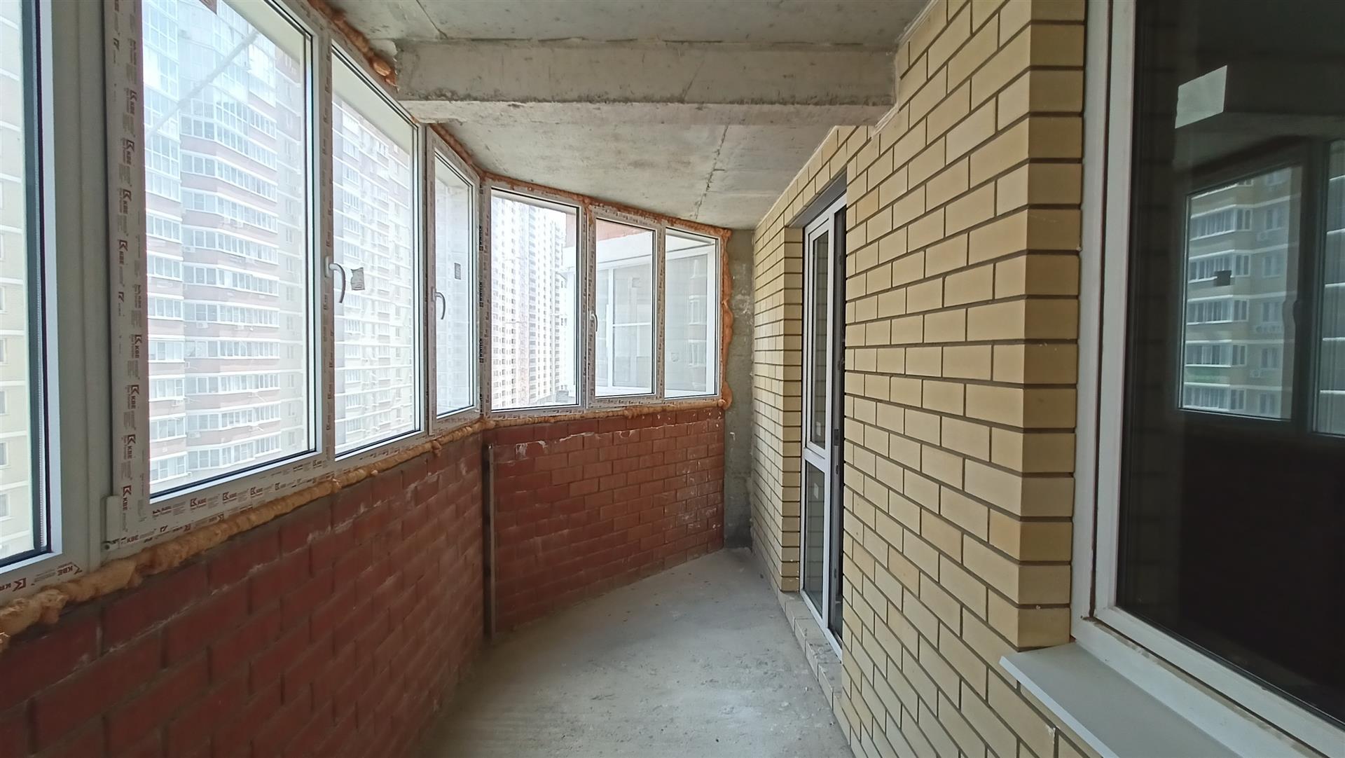 Фото №11: 3-комнатная квартира 92 м² - Краснодар, Прикубанский внутригородской округ, Завод Радиоизмерительных Приборов, жилой комплекс Времена Года 3, мкр. имени Петра Метальникова, ул. Цезаря Куникова, 24к1