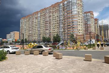 Фото №1: 3-комнатная квартира <span class="whitespace-nowrap">77 м²</span>, <span class="whitespace-nowrap">7/17 эт.</span> - Краснодар, мкр. ЖК Времена Года 3, ул. Цезаря Куникова, 24к1
