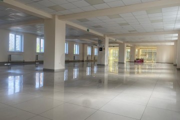 Фото №3: Торговое помещение 450 м² - Краснодар, мкр. Центральный, ул. Железнодорожная, 31