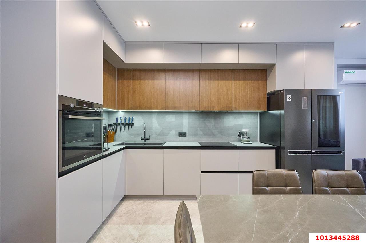 Фото №1: 3-комнатная квартира 90 м² - Краснодар, Прикубанский внутригородской округ, Славянский, мкр. Светлоград, ул. Красных Партизан, 1/4к10