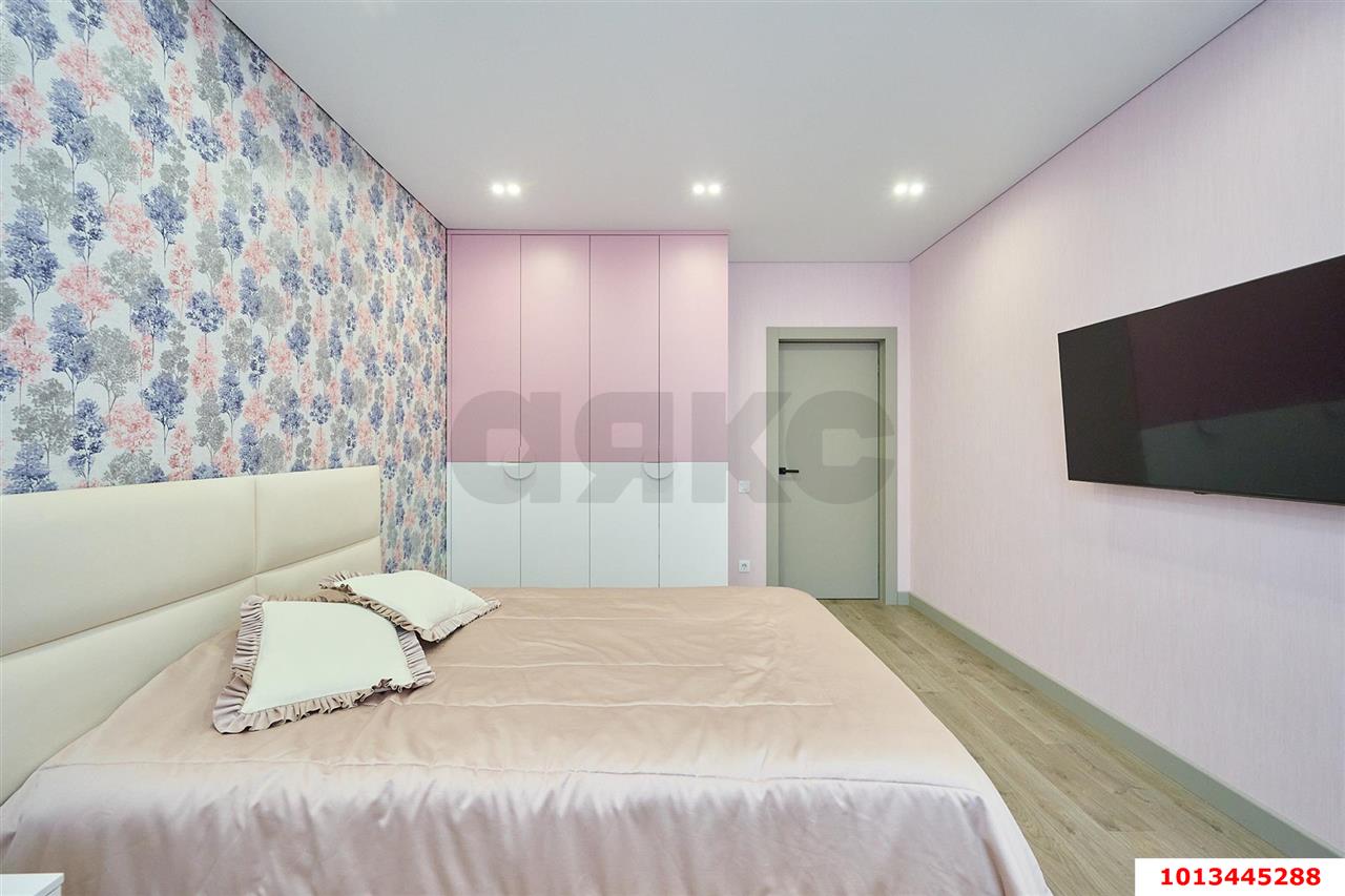 Фото №13: 3-комнатная квартира 90 м² - Краснодар, Прикубанский внутригородской округ, Славянский, мкр. Светлоград, ул. Красных Партизан, 1/4к10