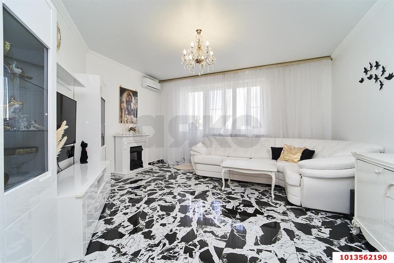 Фото №1: 3-комнатная квартира 90 м² - Краснодар, ЖК Бауинвест, ул. имени 40-летия Победы, 186к3