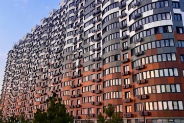 Фото №1: 1-комнатная квартира 43 м² - Краснодар, мкр. ЖК Хорошая Погода, ул. Кирилла Россинского, 3/2