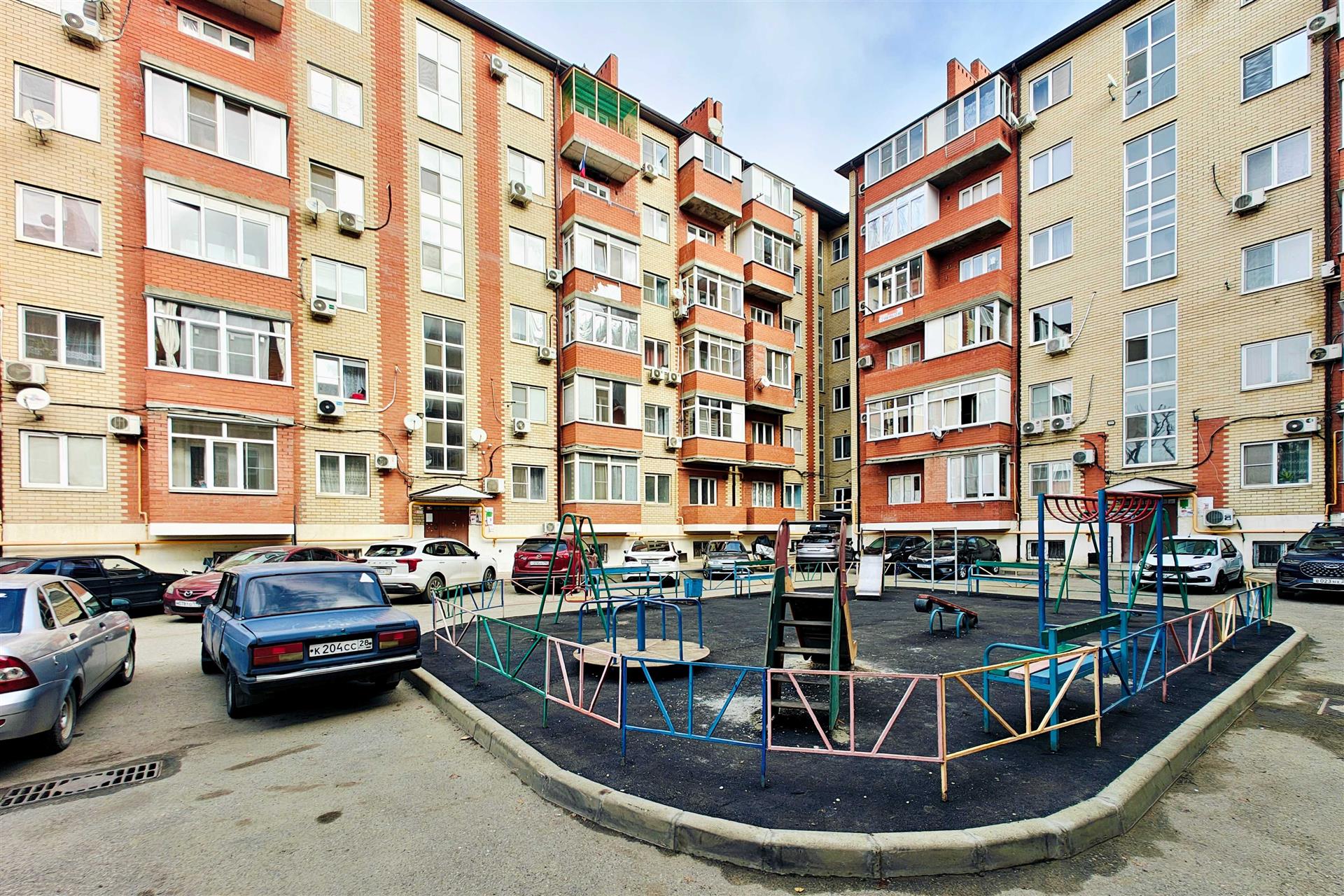 Фото №17: 1-комнатная квартира 38 м² - Краснодар, Прикубанский внутригородской округ, мкр. Прикубанский внутригородской округ, ул. Кирилла Россинского, 69