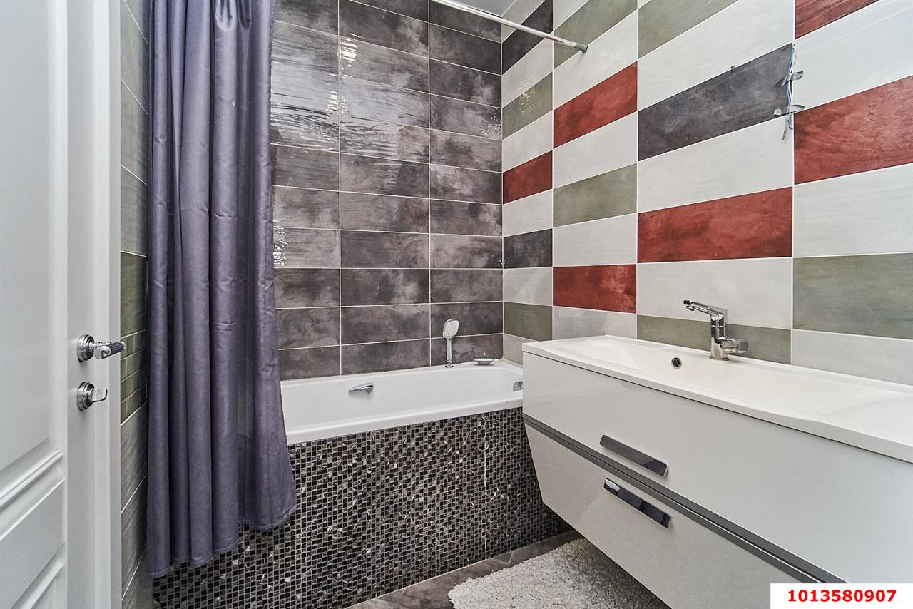 Фото №6: 1-комнатная квартира 56 м² - Краснодар, мкр. Западный внутригородской округ, ул. Фёдора Лузана, 4