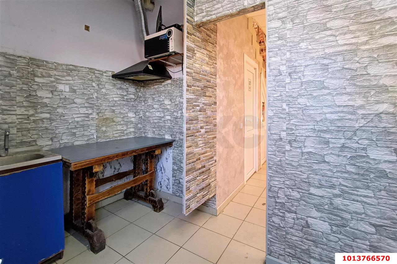 Фото №13: Торговое помещение 72 м² - Краснодар, Гидростроителей, ул. имени Дмитрия Благоева, 27/6