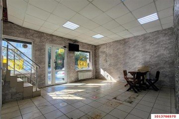Фото №2: Торговое помещение 72 м² - Краснодар, мкр. Гидростроителей, ул. имени Дмитрия Благоева, 27/6